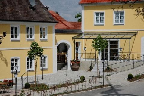 Hotel Eberl Hattenhofen  Exterior photo